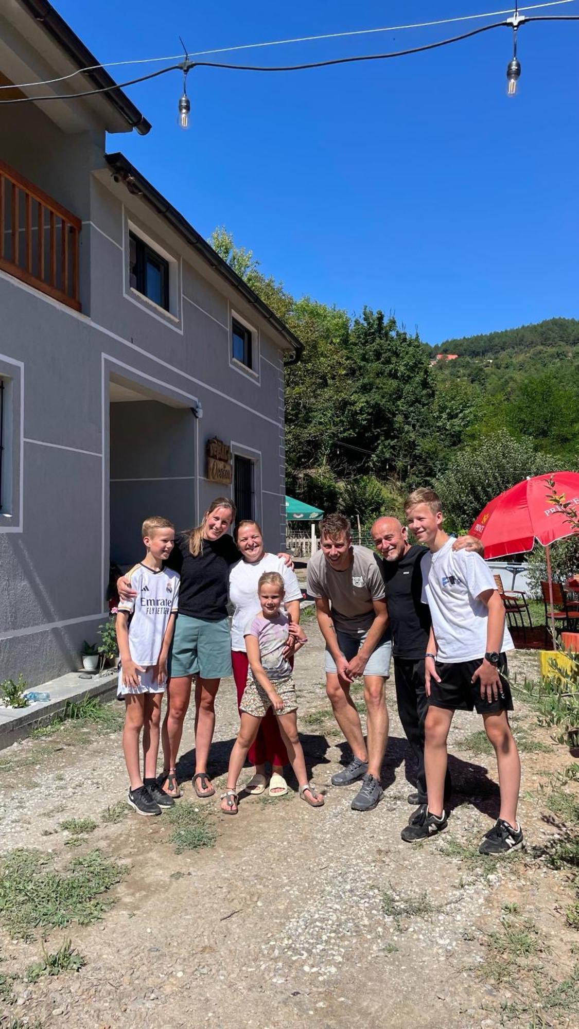Te Baca Qerim Apartman Lekbibaj Kültér fotó